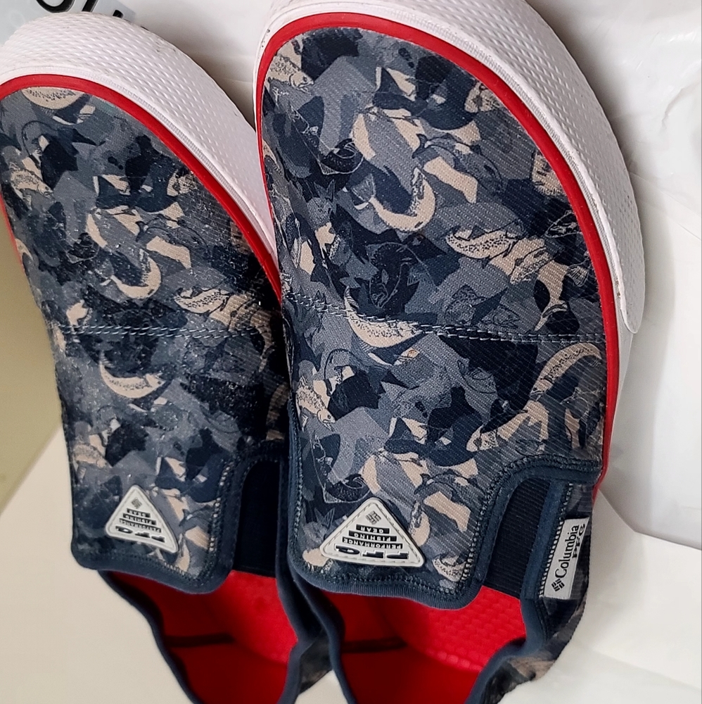 Man's sneaker